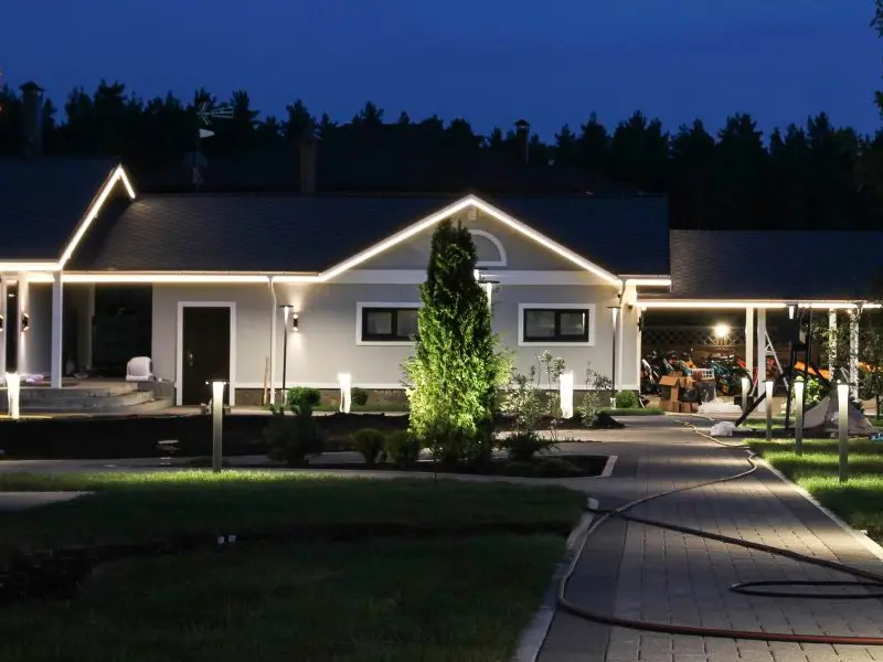 Загородный дом в КП Капитанская Бухта, Тульская область – ландшафтное освещение