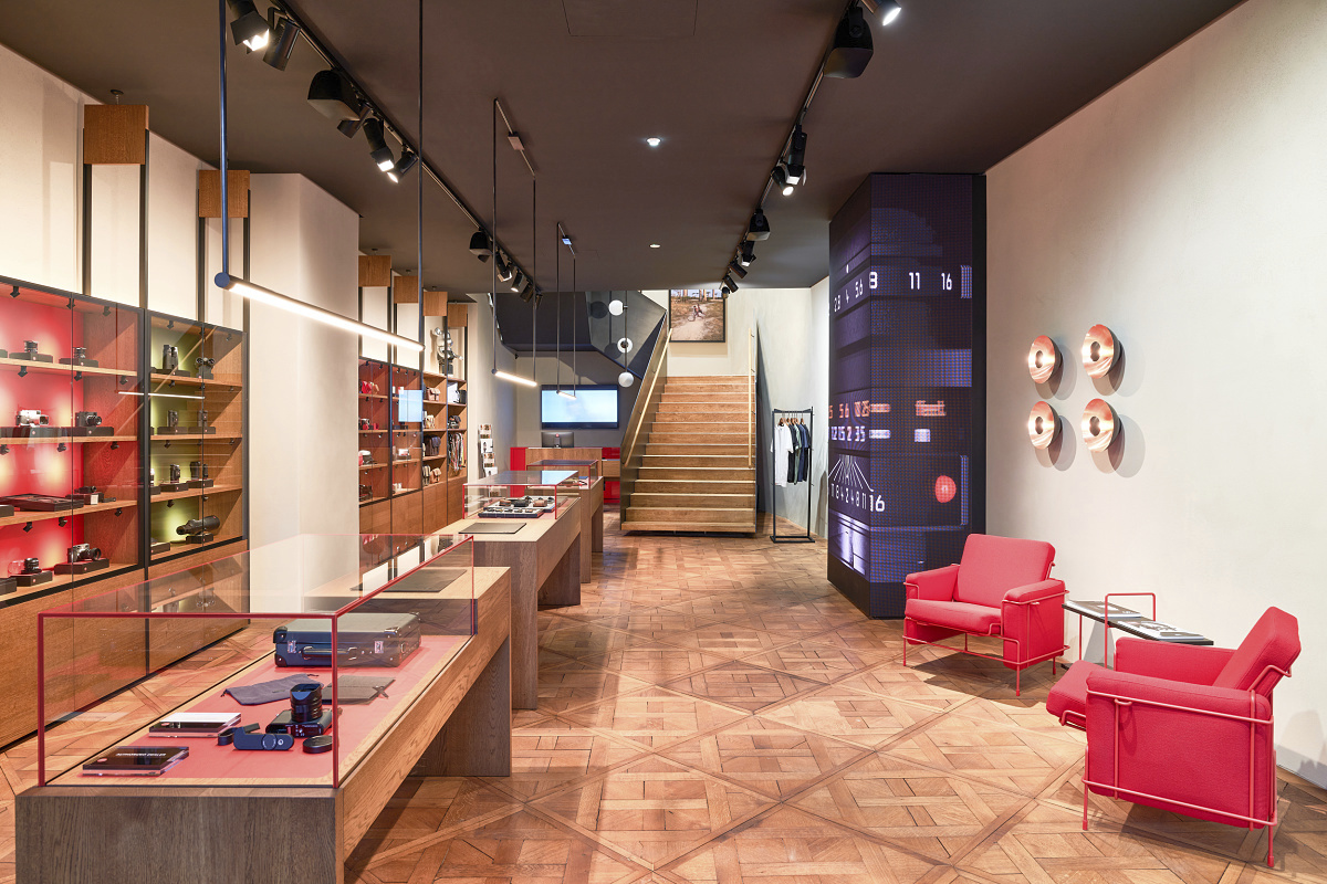 Трехфазный шинопровод в интерьере