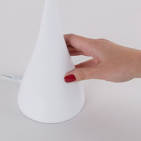 Настольная лампа офисная Elektrostandard Lola a043995