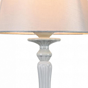 Настольная лампа декоративная Maytoni Adelia ARM540-TL-01-W