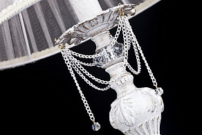 Настольная лампа декоративная Maytoni Lolita ARM305-22-W