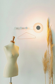 Вешалка настенная с подсветкой Mantra Venus 7292