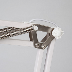 Настольная лампа офисная Eurosvet Norden 01032/1 белый