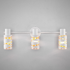 Спот Eurosvet Flute 20085/3 белый