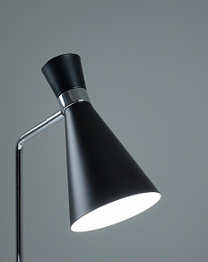 Настольная лампа офисная Moderli Page V10996-T