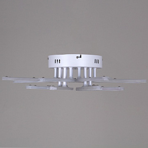 Потолочная люстра Reluce 9824 09824-3.3-4+4 WH