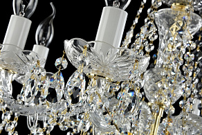 Подвесная люстра Maytoni Beatrix DIA019-08-G