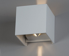 Накладной светильник Italline IT01-A310 IT01-A310 white