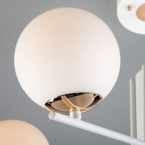 Люстра на штанге Eurosvet Lucas 70092/5 белый