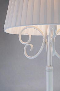 Торшер Eurosvet Severina 01090/3