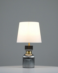 Настольная лампа декоративная Moderli Hadley V11004-T