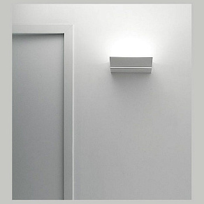 Светильник на штанге Artemide  M026020