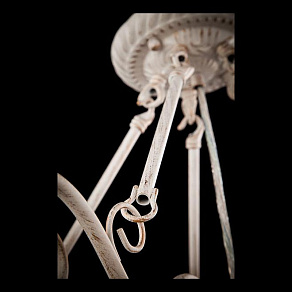 Люстра на штанге Eurosvet 60000 60000/5 белый с золотом