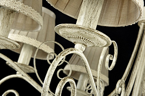 Подвесная люстра Maytoni Felicita ARM029-08-W