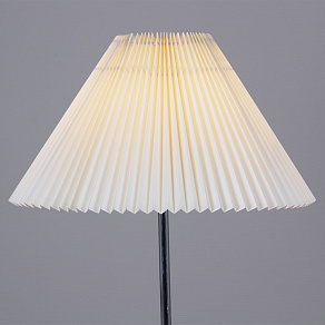 Торшер с полкой Reluce 02030 02030-0.6-01A WH