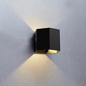 Накладной светильник Zumaline Polygon 20070-BK