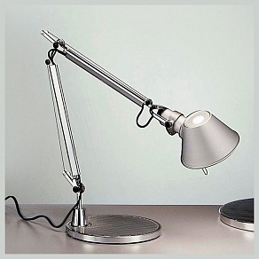 Настольная лампа офисная Artemide  A011800