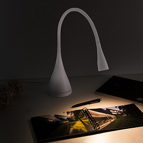 Настольная лампа офисная Elektrostandard Lola a043995