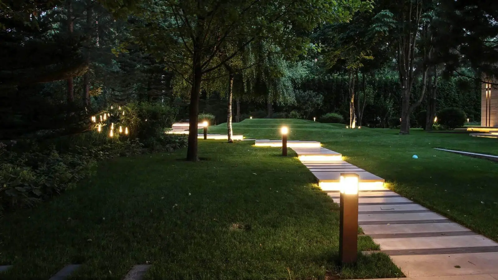 Ландшафтное освещение