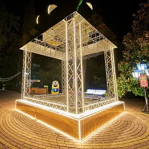 Лента светодиодная Uniel ULS-N21-2835 ULS-N21-2835-120LED/m-8mm-IP67-220V-8W/m-50M-WW бобина