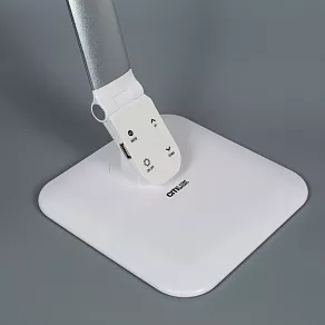 Настольная лампа офисная Citilux Ньютон CL803021