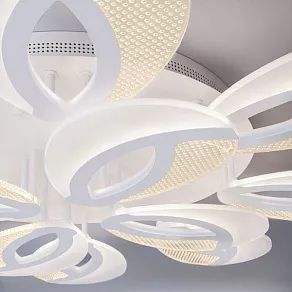 Потолочная люстра Eurosvet Flake 90140/12 белый 168W