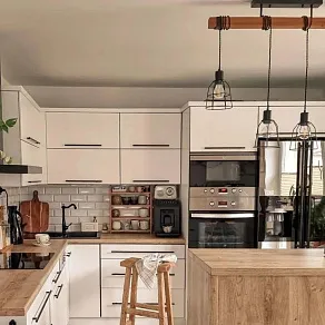 Лампа светодиодная Uniel  E27 10Вт 3000K UL-00005181