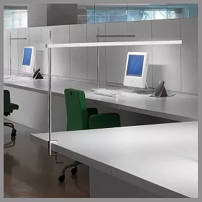 Настольная лампа офисная Artemide  0682050A