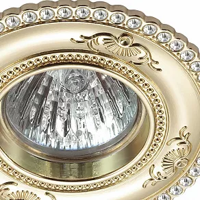 Встраиваемый светильник Novotech Candi 370339