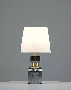 Настольная лампа декоративная Moderli Hadley V11004-T