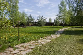 Наземный высокий светильник Covali  FL-30973