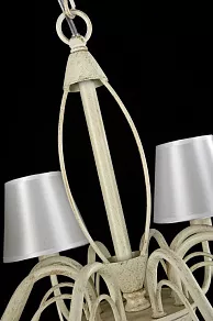 Подвесная люстра Maytoni Marquis ARM327-08-W