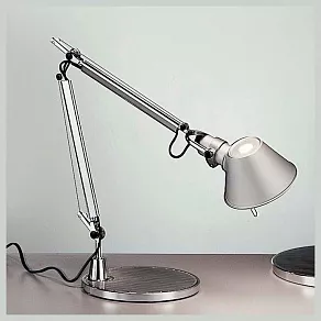 Настольная лампа офисная Artemide  A011800