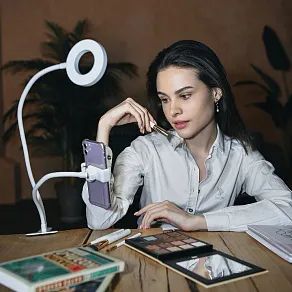 Настольная лампа кольцевая Uniel Backstage UL-00006867