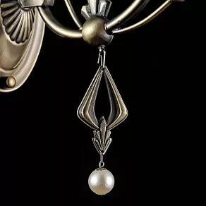 Бра Maytoni Basil RC146-WL-01-R