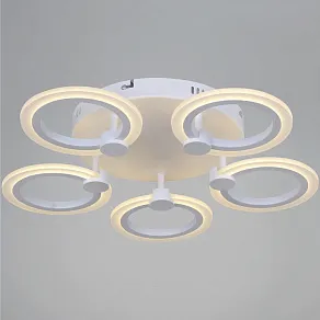 Потолочная люстра Reluce 09501 09501-0.3-05 WH