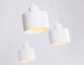 Подвесная люстра Ambrella Traditional TR8131