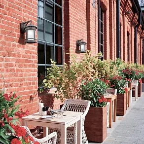 Светильник на штанге Maytoni Salamanca O031WL-01BR