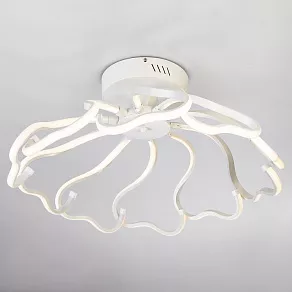 Потолочная люстра Eurosvet Begonia 90095/10 белый 100W