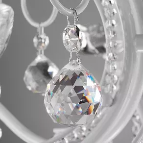 Подвесная люстра Eurosvet Brezza 10107/5 глянцевый белый/прозрачный хрусталь Strotskis