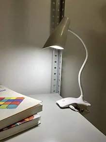 Настольная лампа офисная Uniel TLD-560 UL-00004143