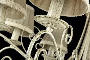 Подвесная люстра Maytoni Felicita ARM029-08-W