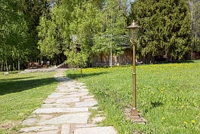 Наземный высокий светильник Covali  FL-31082