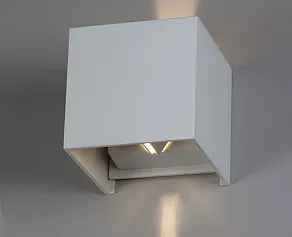 Накладной светильник Italline IT01-A310 IT01-A310 white