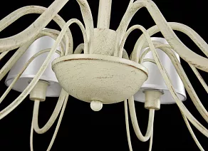 Подвесная люстра Maytoni Marquis ARM327-08-W