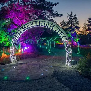 Лента светодиодная Uniel ULS-N21-2835 ULS-N21-2835-120LED/m-8mm-IP67-220V-8W/m-50M-GREEN бобина