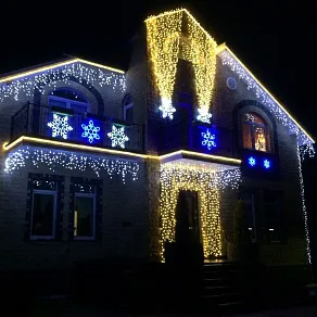 Лента светодиодная Uniel ULS-N21-2835 ULS-N21-2835-120LED/m-8mm-IP67-220V-8W/m-50M-WW бобина