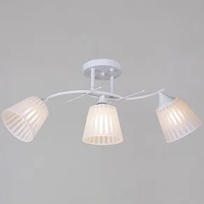 Люстра на штанге Reluce  82460-0.3-03 WH