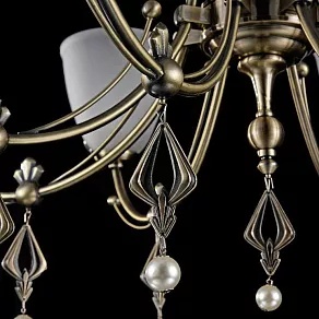 Подвесная люстра Maytoni Basil RC146-PL-08-R